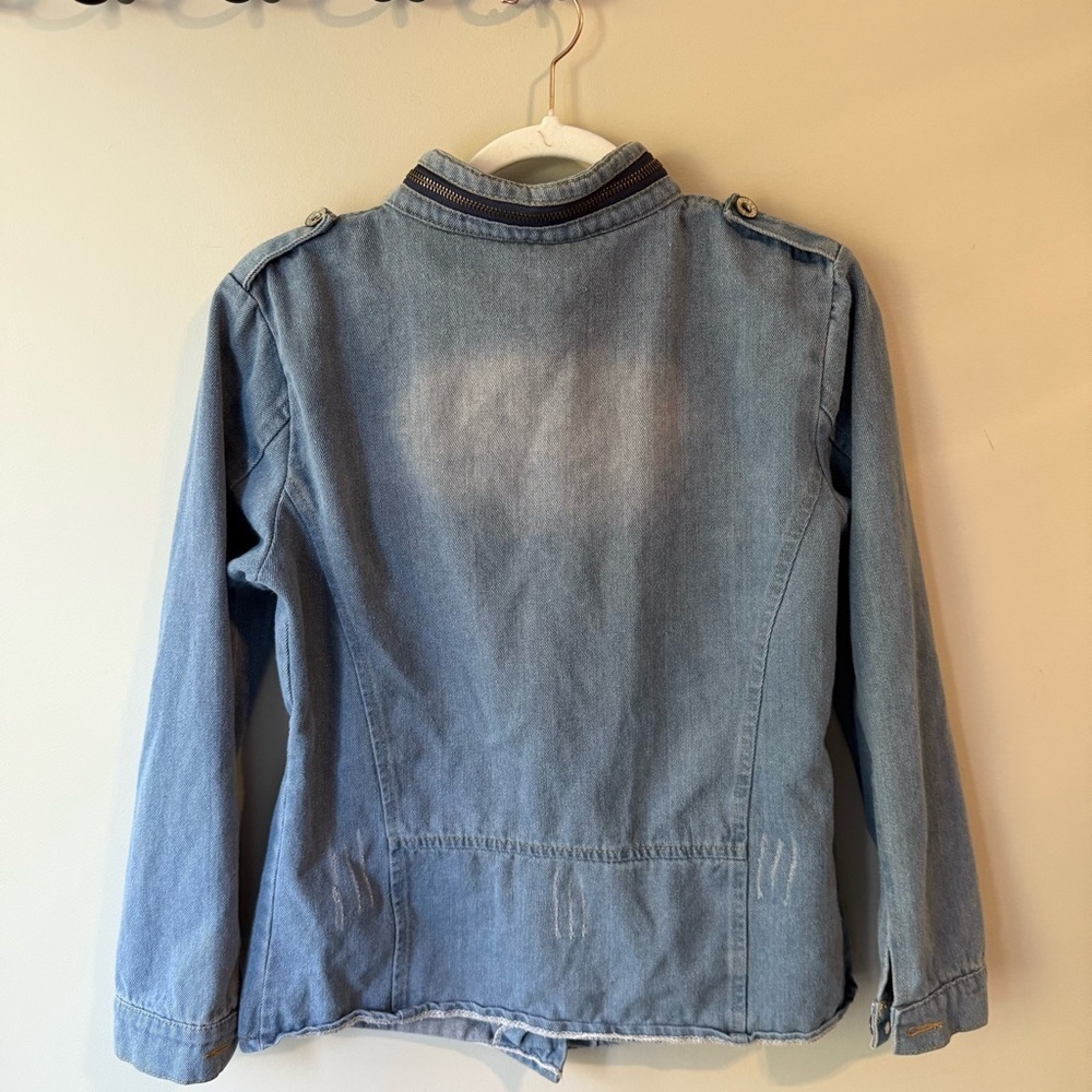 Source Unknown Distressd Blue Jean Jacket Size S or M Streetwear - Picture 3 of 12
